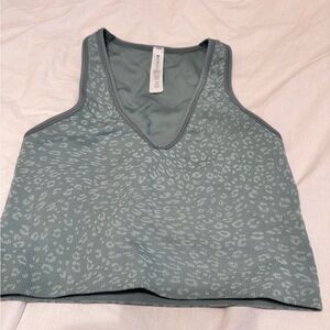 Athleta patterned v neck tank top